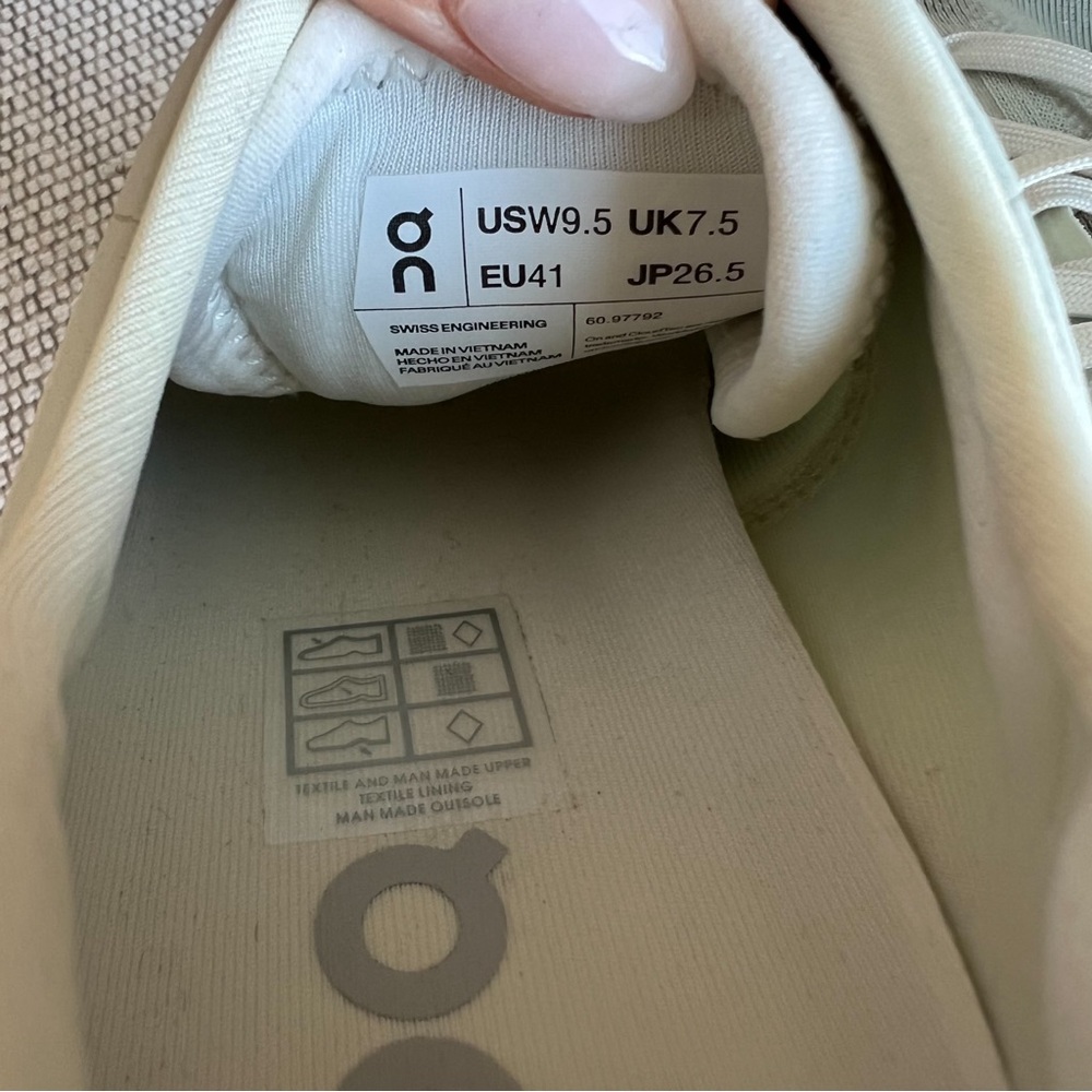 On Running Cloud X 3 Sneakers in Green - Picture 6 of 6